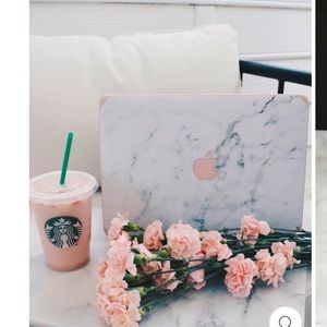 Janet Gwen MacBook Pro 13 inch marble case + accessories bundle